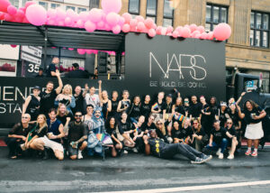 NARSによるプライドパレードの様子